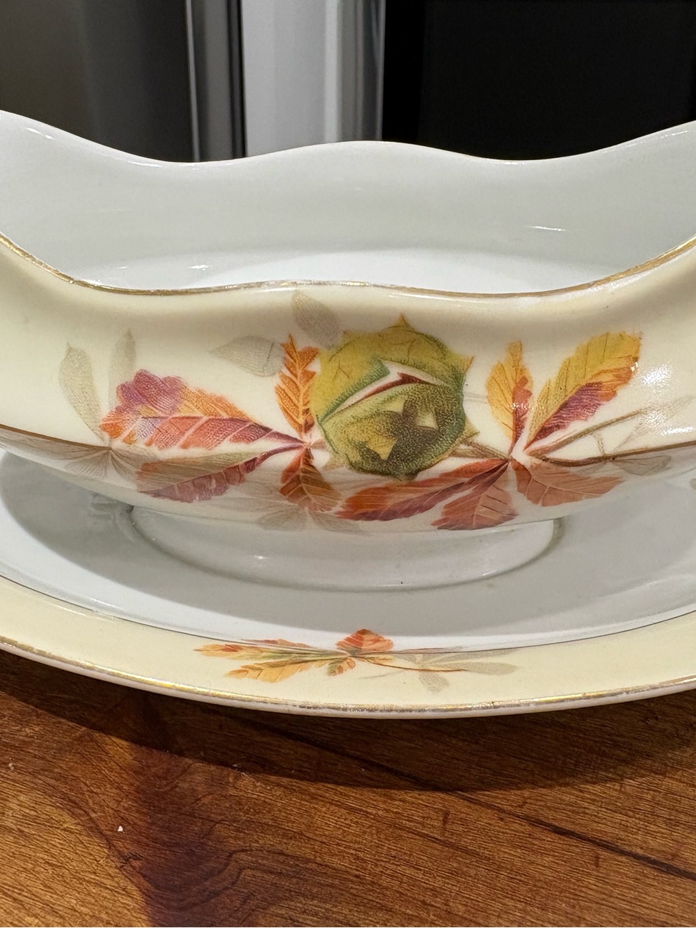 Celebrate Czechoslovakia Autumn Leaf Gravy Boat and Underplate - 1920-1940